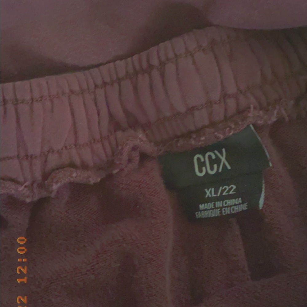 Size XL / 22 | Very Used Condition (EUC) - Picture 7 of 7